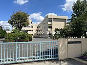 吉川市立中央中学校 900m