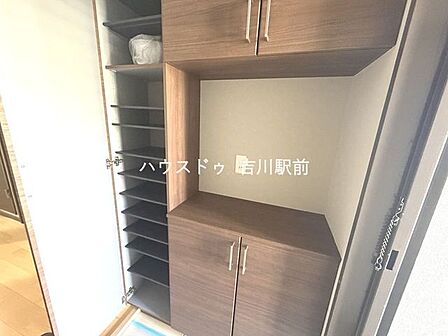 シューズボックス