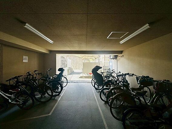 駐輪場