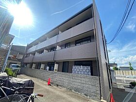 レオパレス豊島南  ｜ 大阪府池田市豊島南２丁目（賃貸アパート1K・3階・23.18㎡） その1