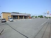 セブン-イレブン札幌曙6条店 666m