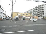 セブンイレブン札幌八軒5条西店 422m