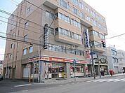 セイコーマート平岸3条店 365m