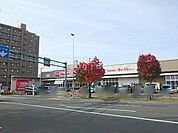 マックスバリュ月寒西店 906m