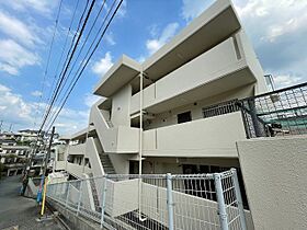 兵庫県川西市萩原３丁目（賃貸マンション2LDK・3階・56.00㎡） その1