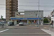 ローソン札幌平岸3条店 178m