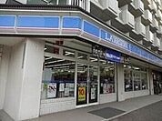 ローソン札幌西15丁目店 184m