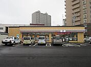 セブンイレブン札幌豊平6条店 186m