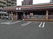 セブンイレブン札幌中央南11条店 84m