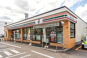 セブンイレブン南7条店 222m