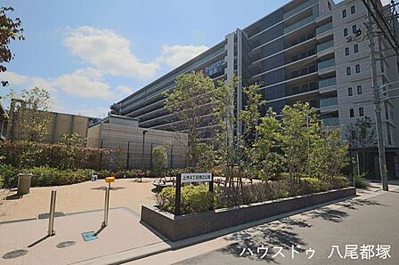 マンション横には公園があります!