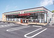 セブンイレブン佐賀鍋島町店 徒歩9分。 690m