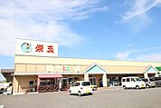 栄玉本庄店 徒歩11分。 830m