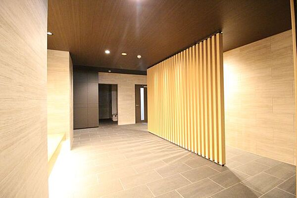 PLUMERIA駅南