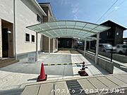 駐車3台可！2台のカーポート付き！