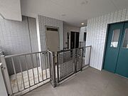 【独立性を高める】戸建感覚の専用ポーチ付き