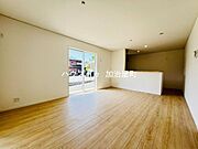 オプションでフロアコーティング、珪藻壁施工、エアコン設置、カーテンレール取付等ご相談可能です♪