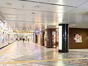 エチカ池袋 徒歩11分。 870m