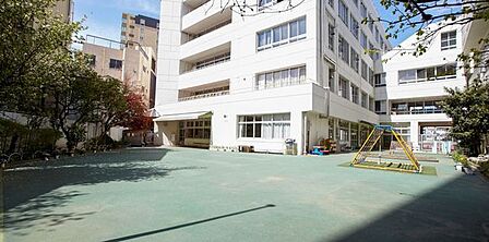 台東区立たいとうこども園 徒歩3分。 180m