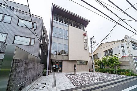 山口病院 徒歩6分。 460m