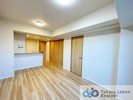 わが家にいる時間を、もっと自分らしく深めたくなる、居心地の良い空間です。ひとり静かに読書や趣味に没頭できそう。
