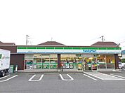 ファミリーマート三郷彦川戸店 徒歩5分。 340m