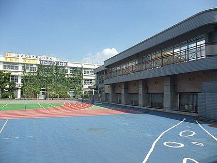 北区立王子第三小学校 徒歩4分。 260m