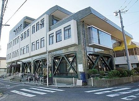 葛飾区立お花茶屋図書館 徒歩14分。 1050m