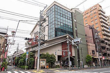 文京区立根津図書室 徒歩12分。 930m