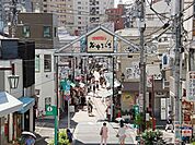 谷中銀座 徒歩6分。 480m