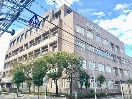 荒川区立諏訪台中学校 徒歩7分。 500m