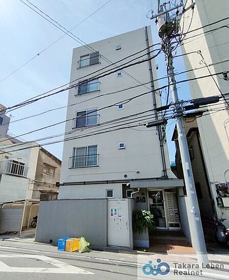 東武鉄道東上線「下板橋」駅徒歩2分の駅近マンション。スーパー、コンビニ、病院が徒歩圏内で利便性良好。