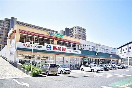 エムズタウン 徒歩5分。 390m