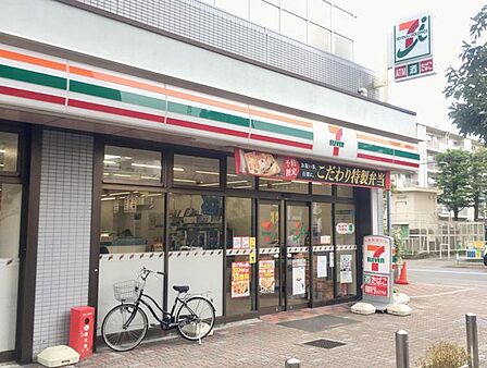 セブンイレブン北区赤羽北2丁目店 徒歩3分。 240m