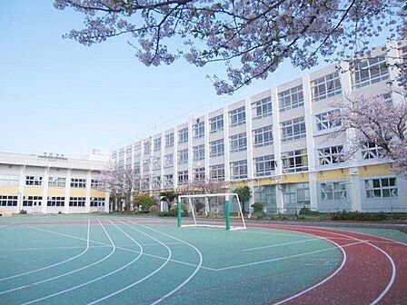 墨田区立寺島中学校 徒歩10分。 740m