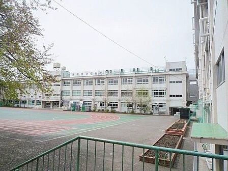 豊島区立さくら小学校 徒歩12分。 900m