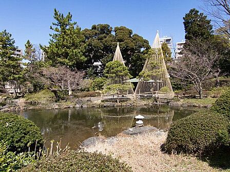 甘泉園公園 徒歩11分。 830m