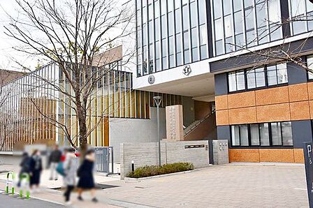 豊島区立池袋中学校 徒歩8分。 600m