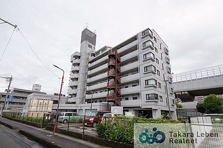 東武伊勢崎線「新田」駅 徒歩8分「獨協大学前」駅も徒歩13分で普段使いでき、都心へのアクセスに恵まれた、利便性の高い立地