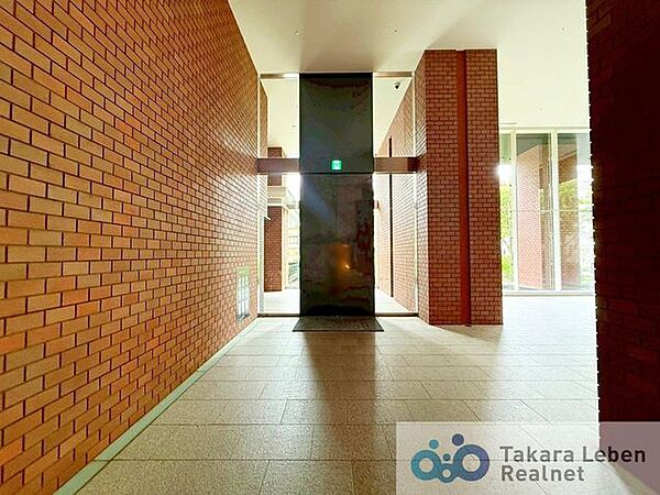 エントランスを拡大表示