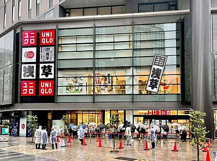 ユニクロ浅草店 徒歩9分。 650m