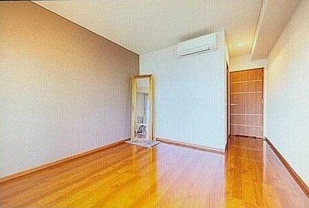 洋室約9.4帖【現況居住中】