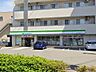 周辺：ファミリーマート金沢けやき通り店 徒歩5分。 370m
