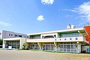 松本保育園 徒歩10分。 700m