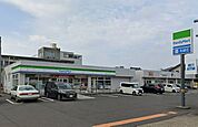 ファミリーマート鯖江住吉町一丁目店 徒歩8分。 620m