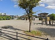 春日公園 徒歩71分。 5680m