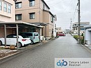 前面道路含む外観