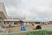 認定こども園小杉東部保育園 徒歩11分。 810m