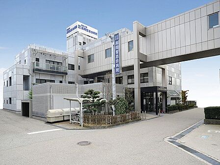 医療法人社団整志会沢田記念高岡整志会病院 徒歩10分。 700m
