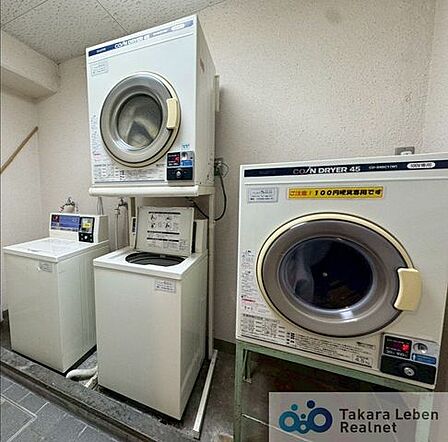共用のランドリースペース。